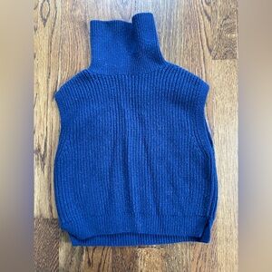 Mini Boden turtleneck sweater vest